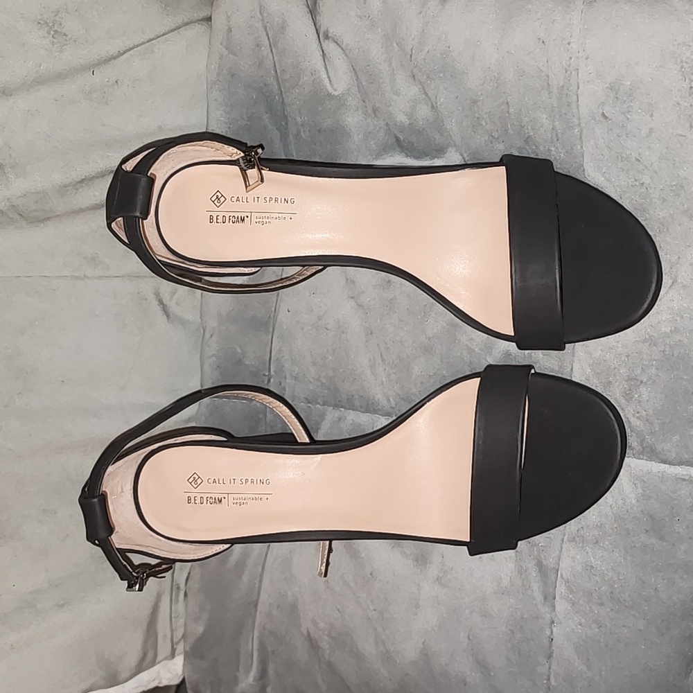 Call it Spring sandal